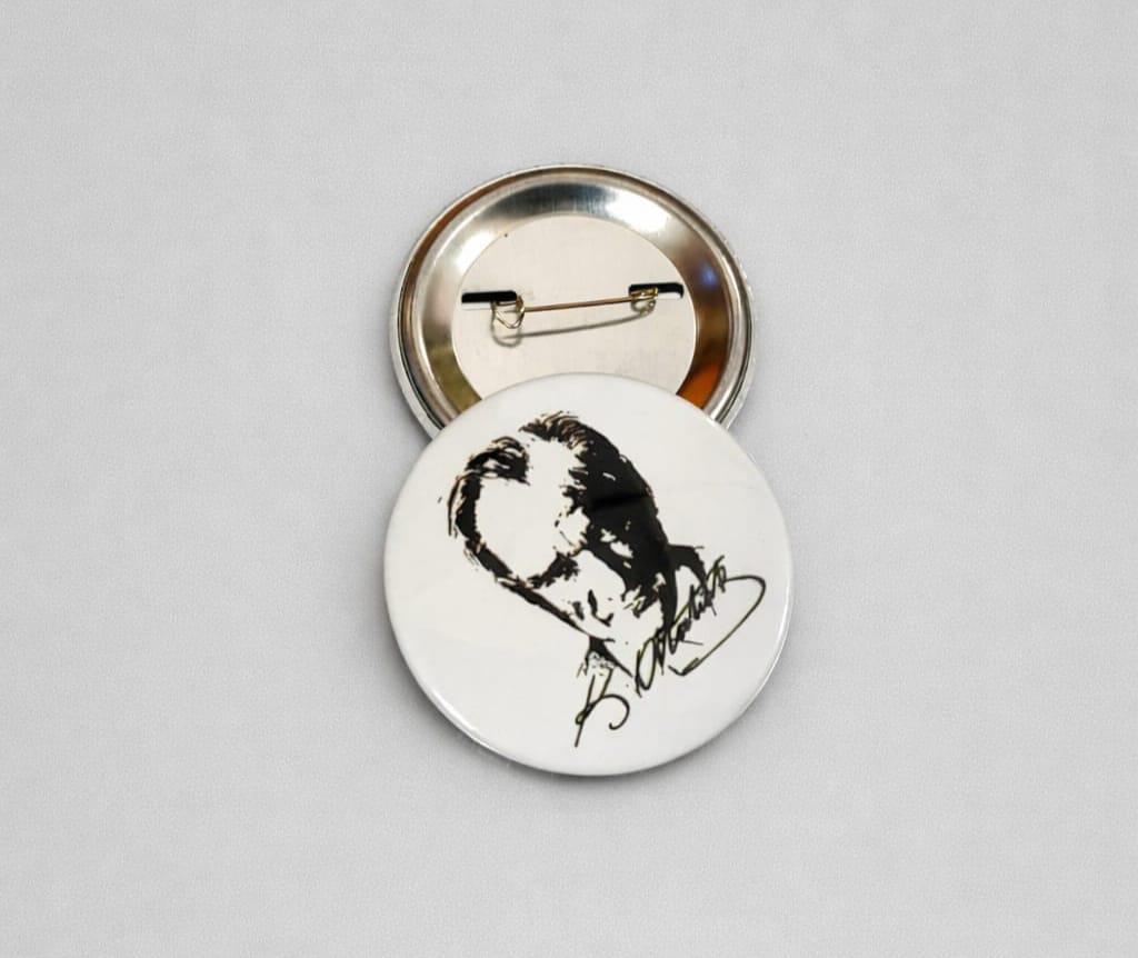 ATATÜRK ROZET İĞNELİ BUTON 5 CM ATATÜRK ROZET İĞNELİ BUTON 5 CM